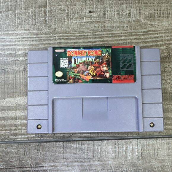 Donkey Kong Country (Super Nintendo SNES) Authentic & Tested - Picture 1 of 4